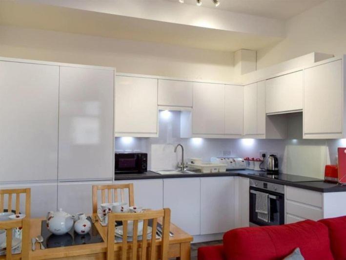 Courtyard Holiday Apartments Inverkeithing Buitenkant foto